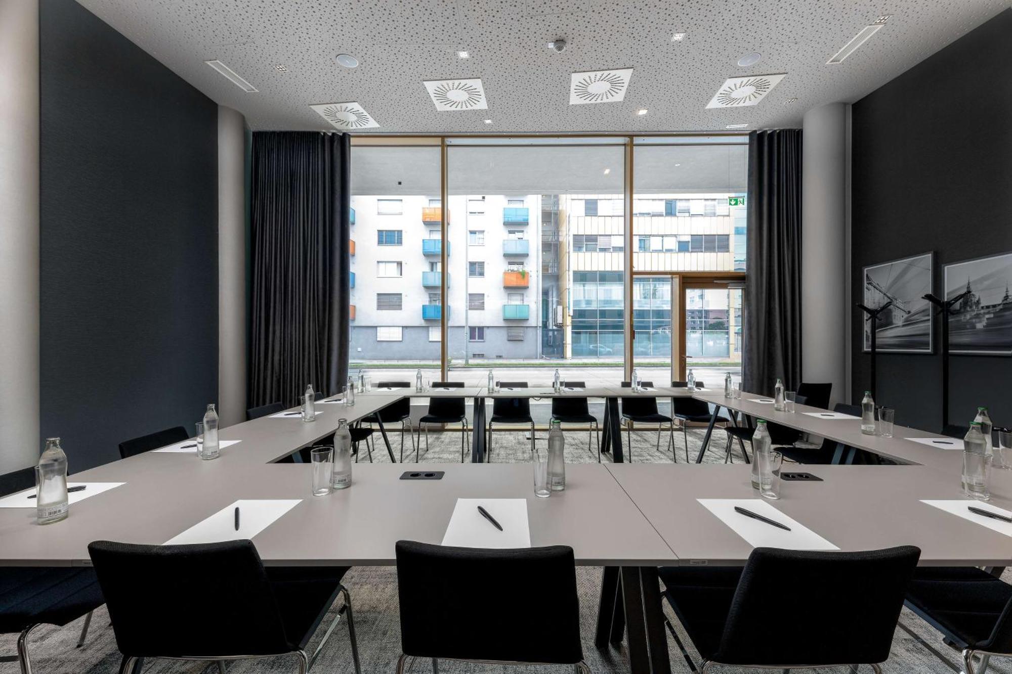 Radisson Hotel Graz Buitenkant foto